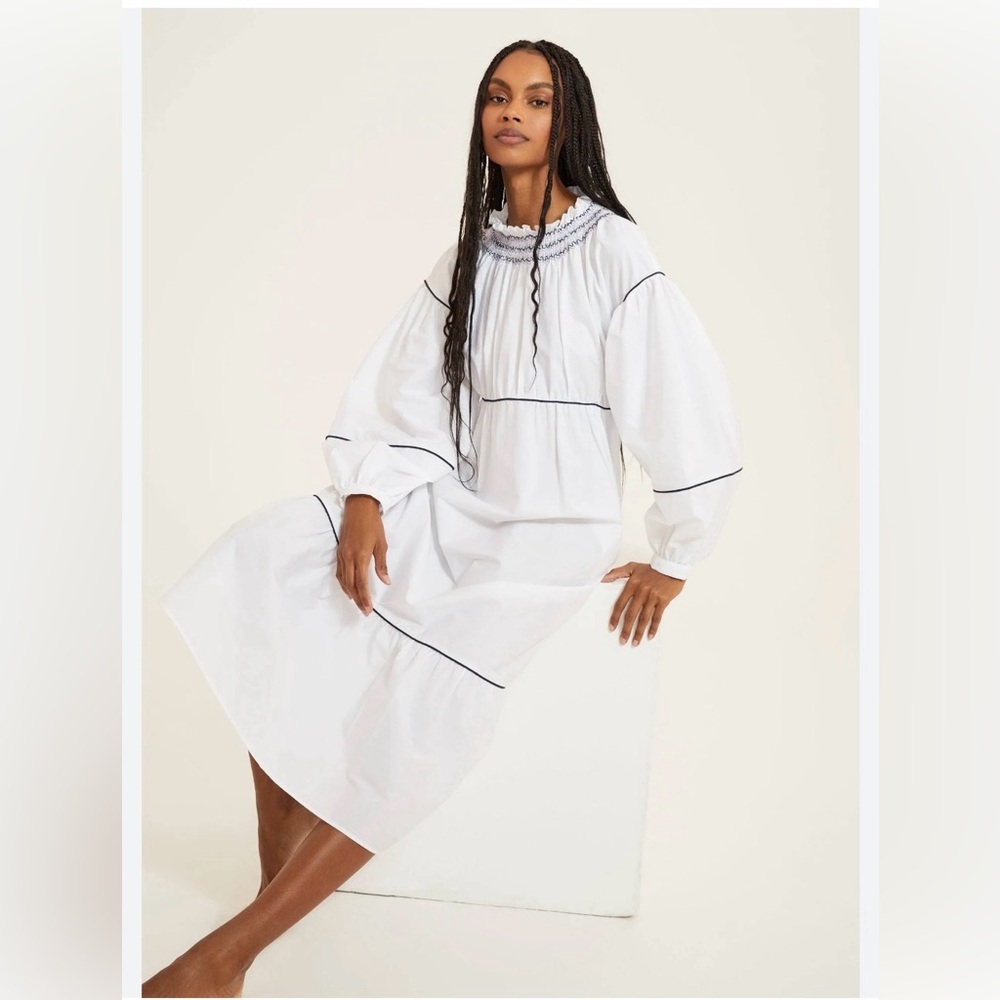 NWT SOMETHING NAVY White Smocked Puff Sleeve
Cotton Midi Dress- Size Medium
